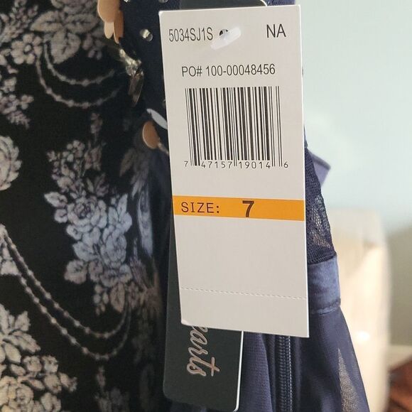 Sequin Hearts Sleeveless Embellished A-Line Gown-NAVY-7 - Picture 10 of 11